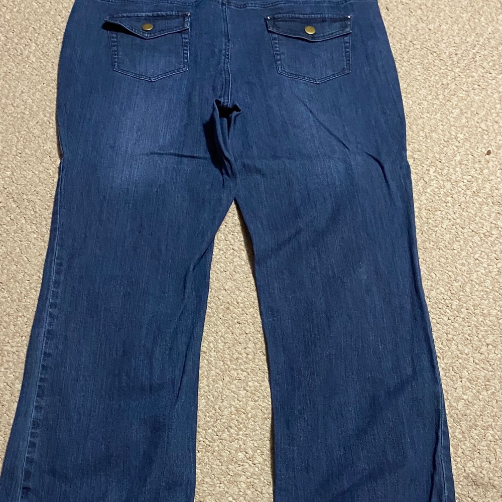 Jones New York  sport style women’s size 14 Straight Leg stretch Jeans - Picture 12 of 14